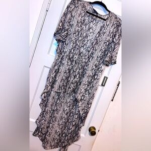 Plus size high/low snake print blouse